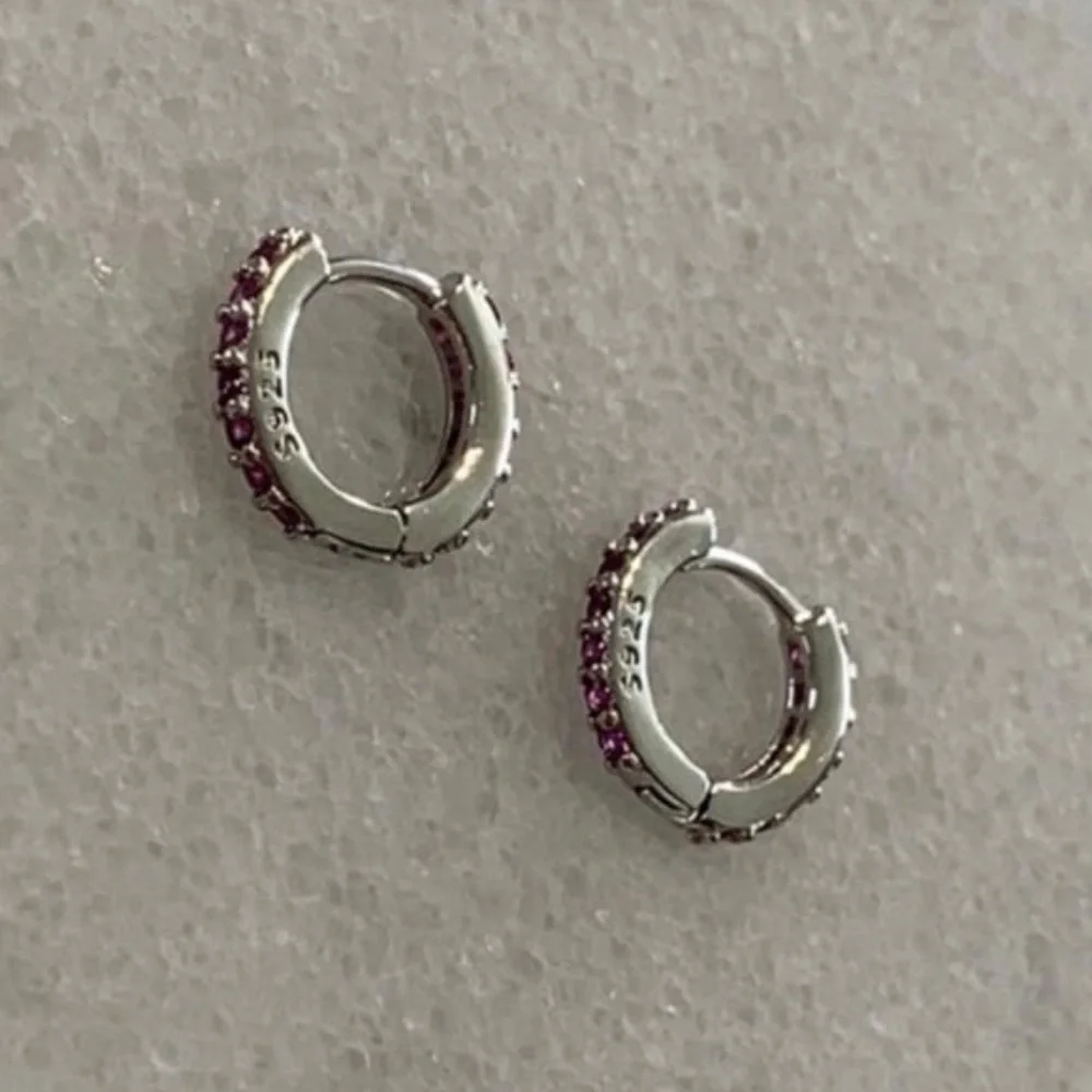 COPY - Pink Crystal Sterling Silver Small Huggie Hoop Earrings

Brand New - Picture 4 of 4